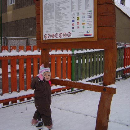 27- Bílé jaro na dětském hřišti II