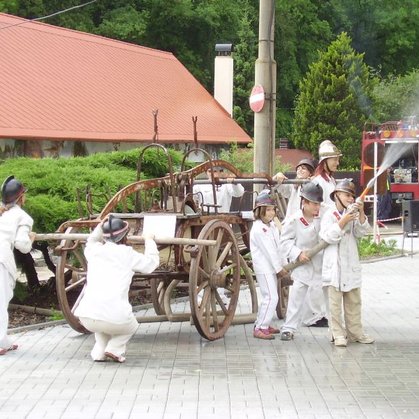 1 - Hasiči